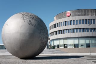 On our European Road Trip we stopped off at Wetzlar in Germany and visited Leica World. There's a museum, shop (no money was spent) and galleries. The cakes and coffee at the Leitz Cafe are to die for!

#leica #leicaworld #leicaq343 #landscapephotography #architecturalphotography #leicacamera